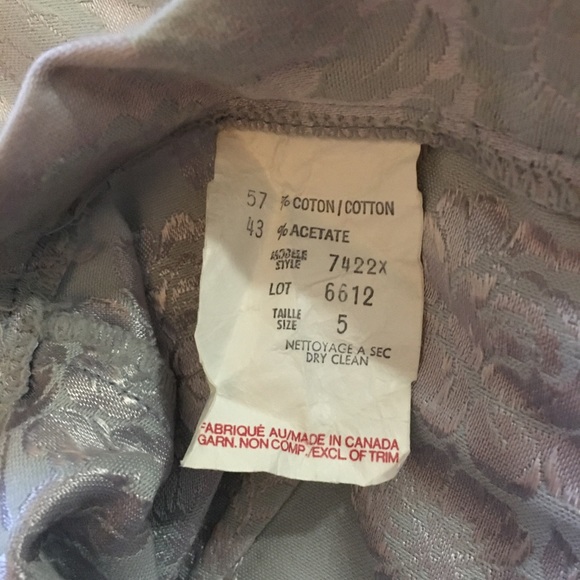 Opalescent skirt with roses XS - Picture 5 of 5